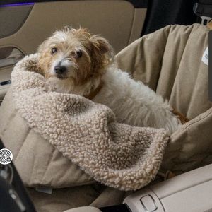 Hunting Pony car seat for dogs with faux fur case in beige
